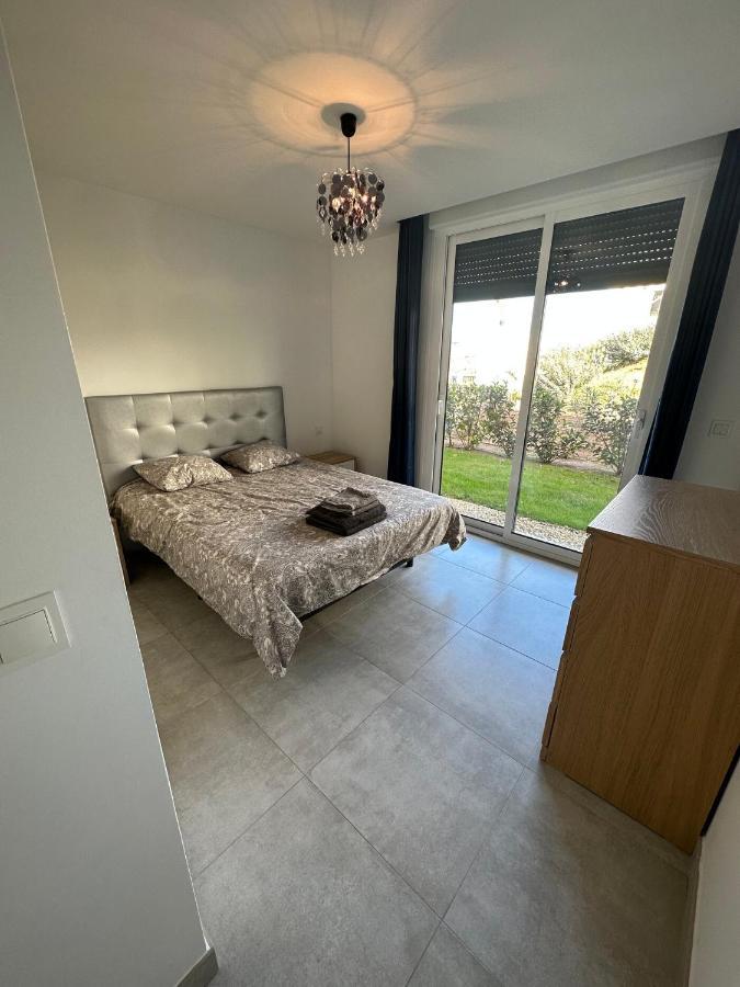 2-Bedroom-Apartment With A Terrace, Pool, Gym Málaga Exteriör bild