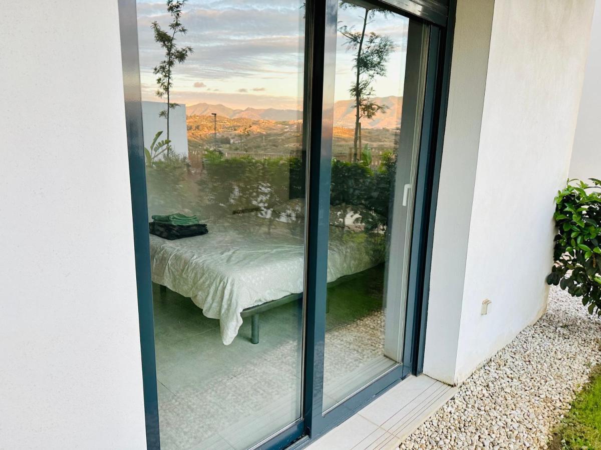 2-Bedroom-Apartment With A Terrace, Pool, Gym Málaga Exteriör bild